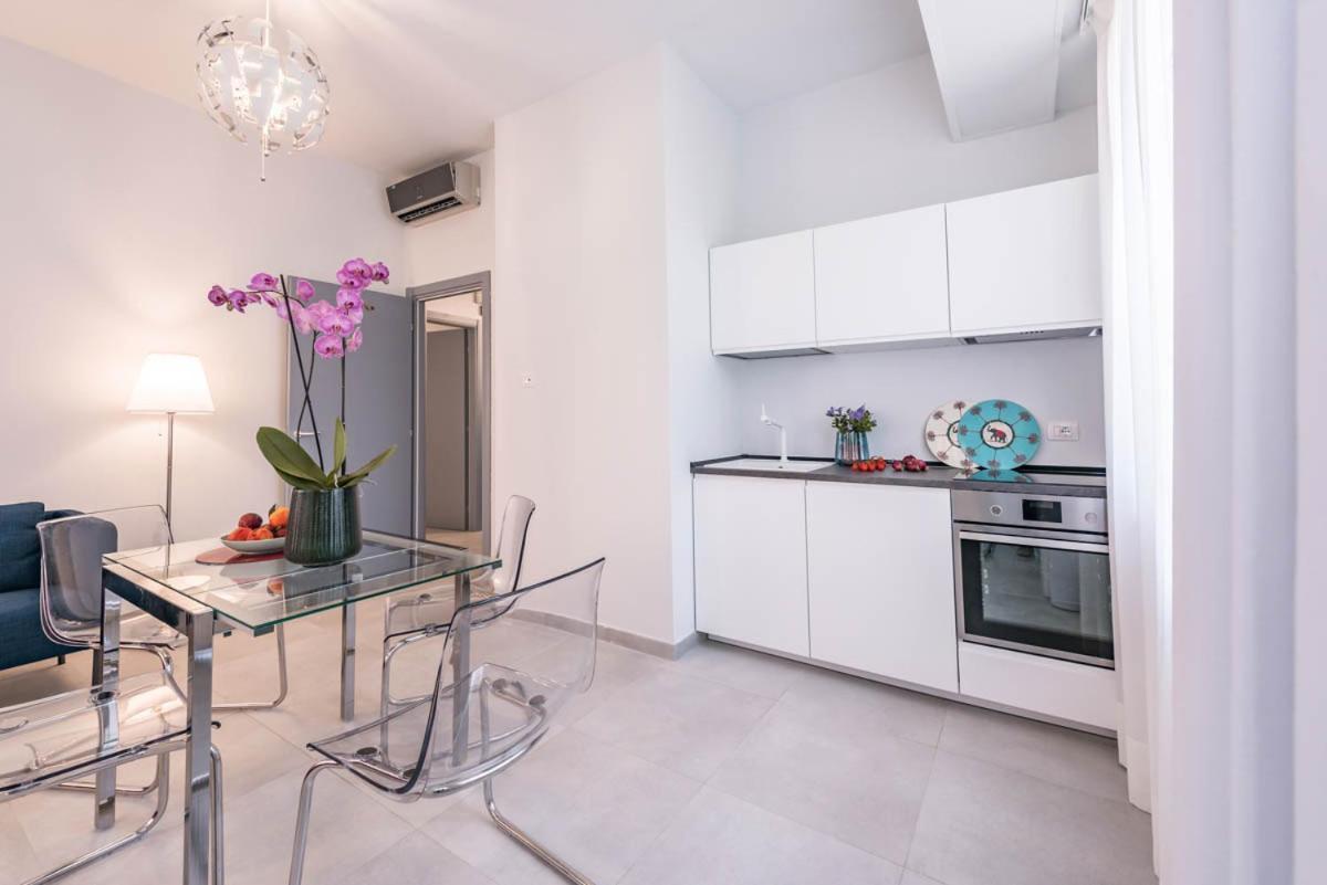 Le Residenze Di Don Nino Apartment เลชเช ภายนอก รูปภาพ