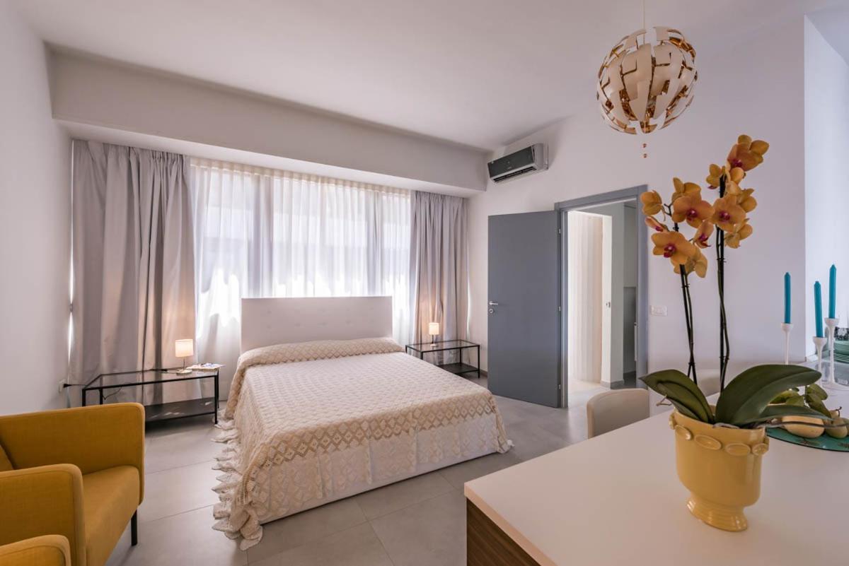 Le Residenze Di Don Nino Apartment เลชเช ภายนอก รูปภาพ